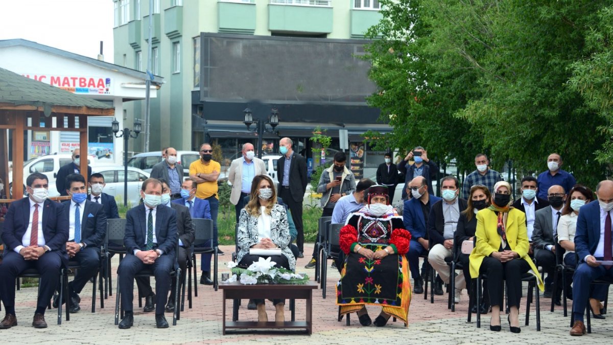 Ardahan'da, 'Hayat Boyu Öğrenme Haftası' nedeniyle sergi açıldı