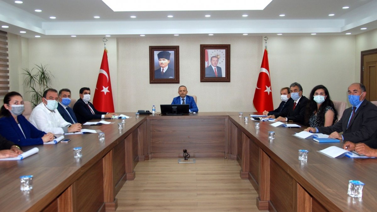 Ardahan'da il istihdam ve mesleki eğitim kurulu toplantısı yapıldı