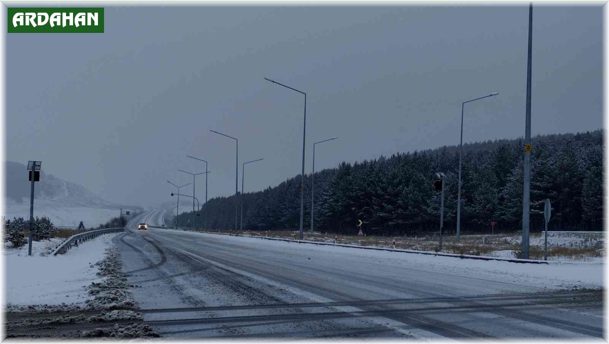 Ardahan'da kar kalınlığı 30 santime ulaştı
