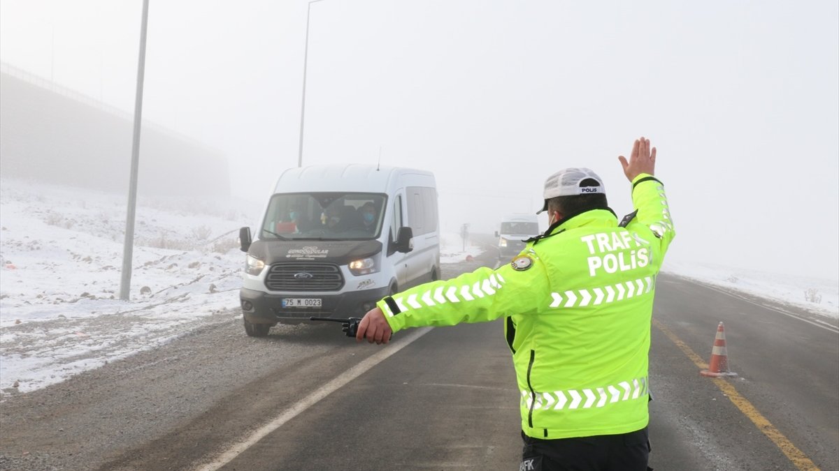 Ardahan'da kış lastiği denetimi yapıldı