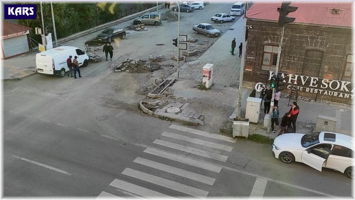 Ardahan'da olan deprem Kars'ta da hissedildi