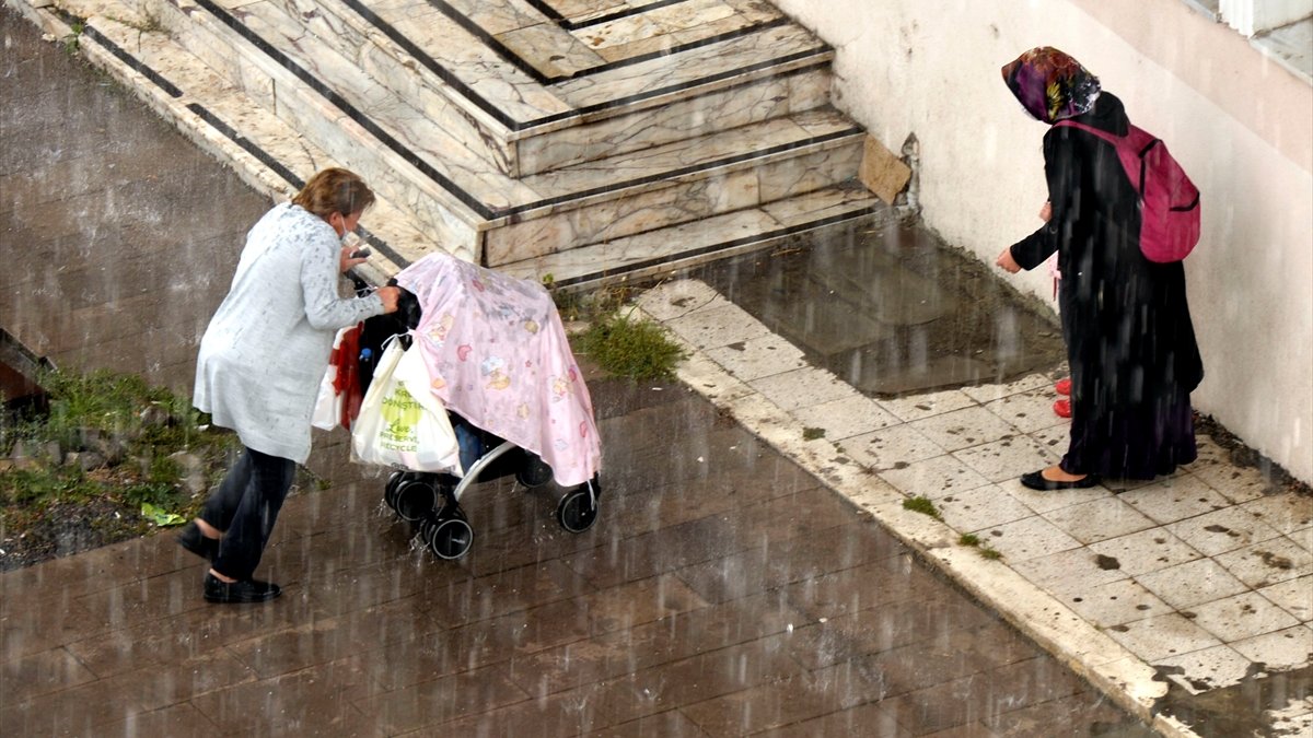 Ardahan'da sağanak etkili oldu