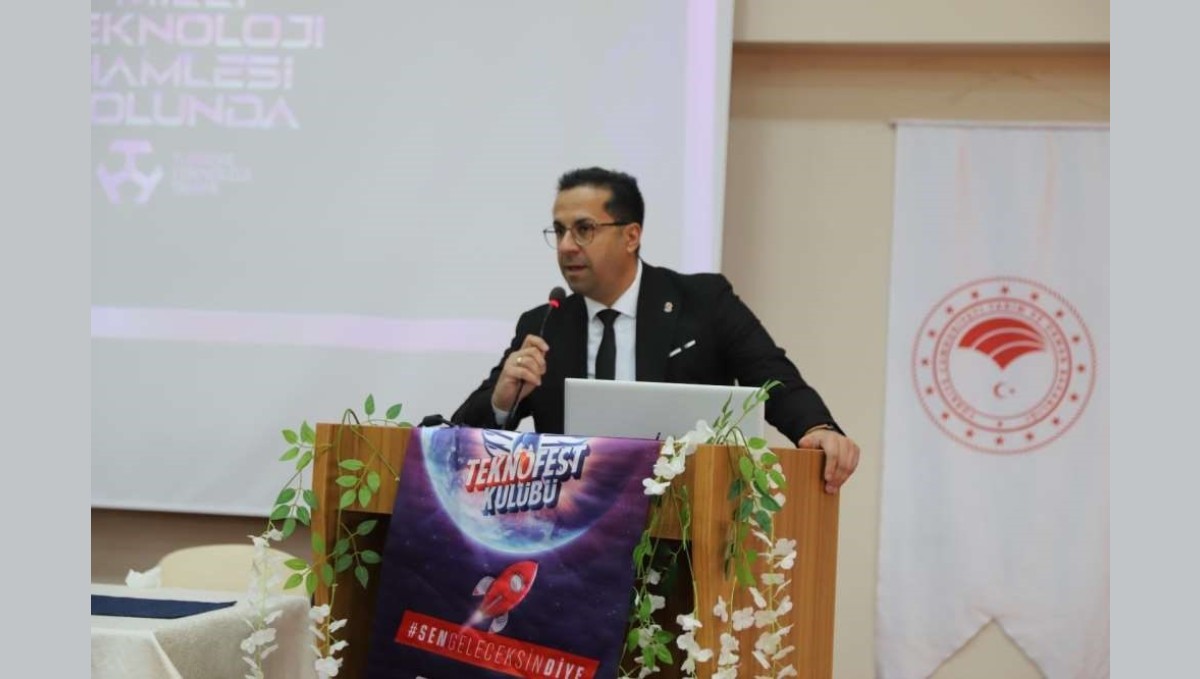 Ardahan'da "Teknofest Türkiye şampiyonluğu tecrübe paylaşımı" yapıldı