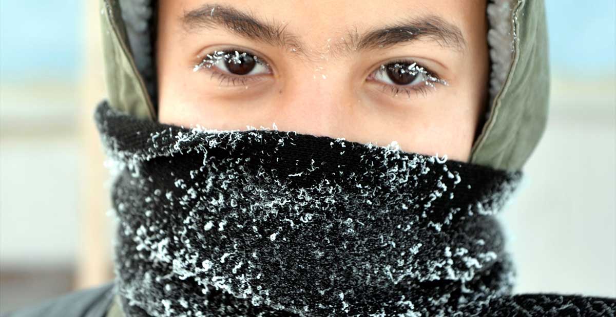 Ardahan'da vatandaşların kaş ve kirpikleri dondu