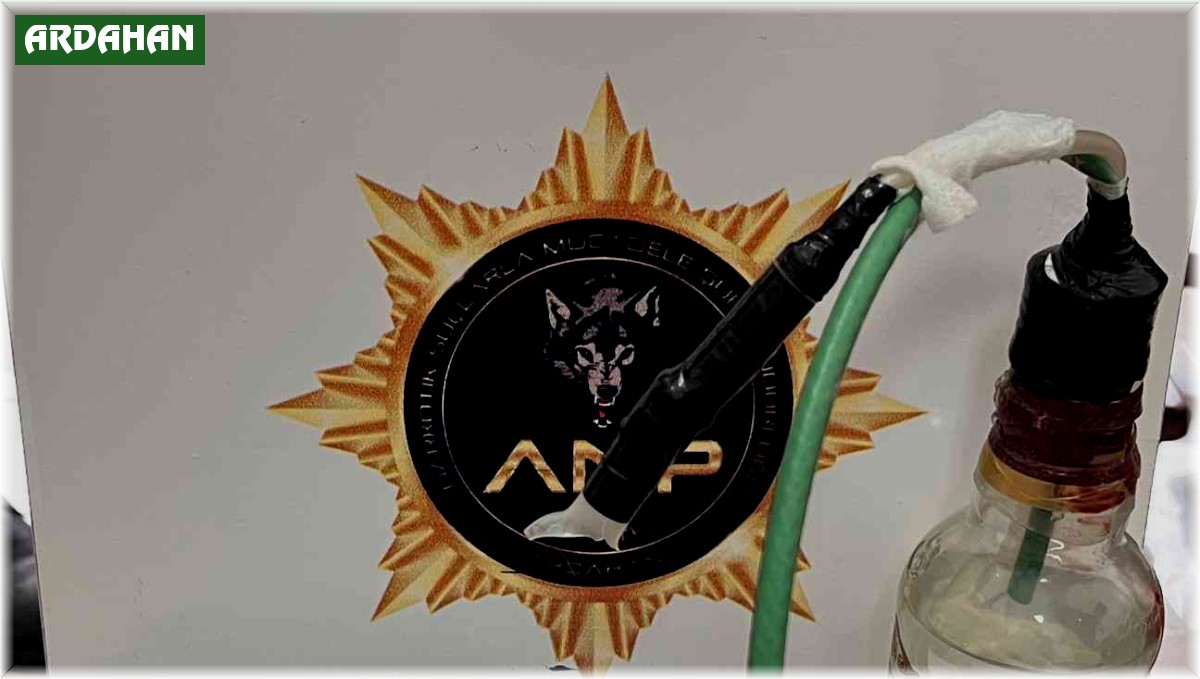 Ardahan'da zehir taciri 9 kişi yakalandı