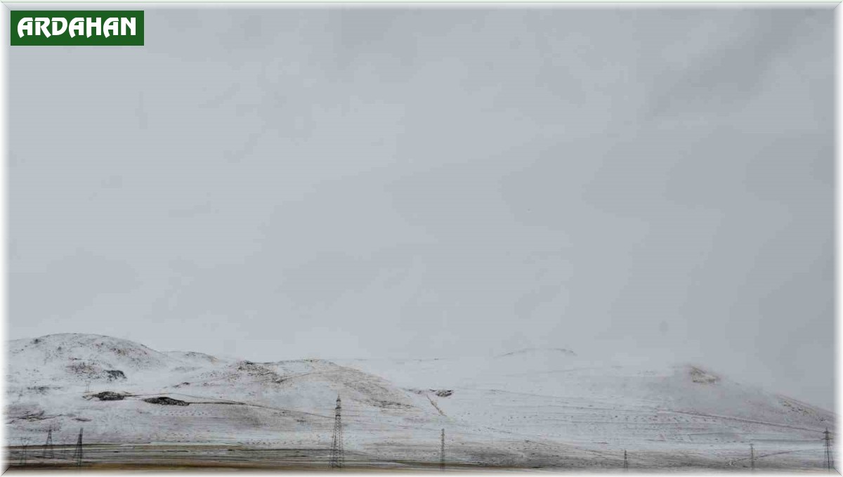 Ardahan dağları Mayıs ayında beyaza büründü