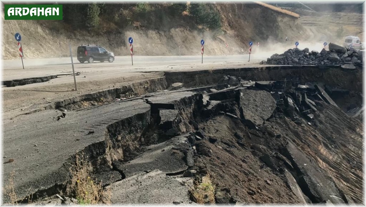 Ardahan-Göle karayolunda göçük
