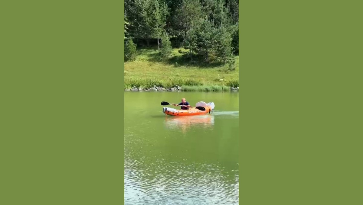 Ardahan'ın gözde rotası Kızıl Göl'de kano keyfi doğayla buluştu