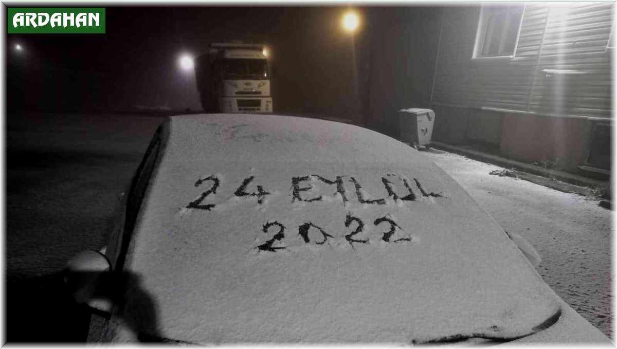 Ardahan'ın yüksek kesimlerine mevsimin ilk karı yağdı