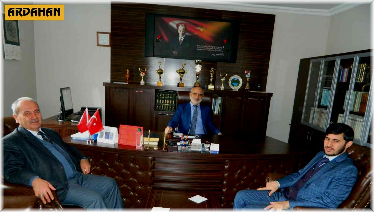 Ardahan Müftüsü Dr. Hayri Erenay, din görevlileriyle bir araya geldi