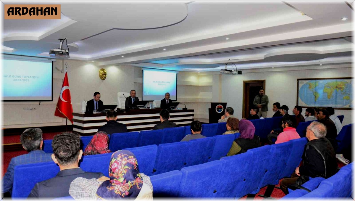 Ardahan Valisi Hüseyin Öner Halk Günü Toplantısı'nda vatandaşları dinledi