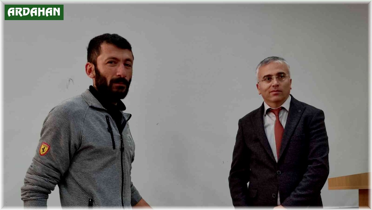 Ardahanlı çiftçilere kavılca buğdayı tohumu ve arı kovanı dağıtıldı