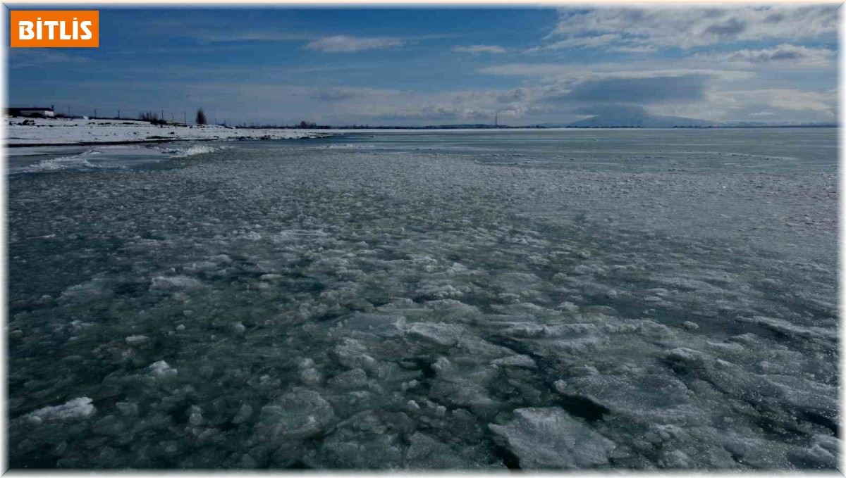Arin Gölü kısmen dondu