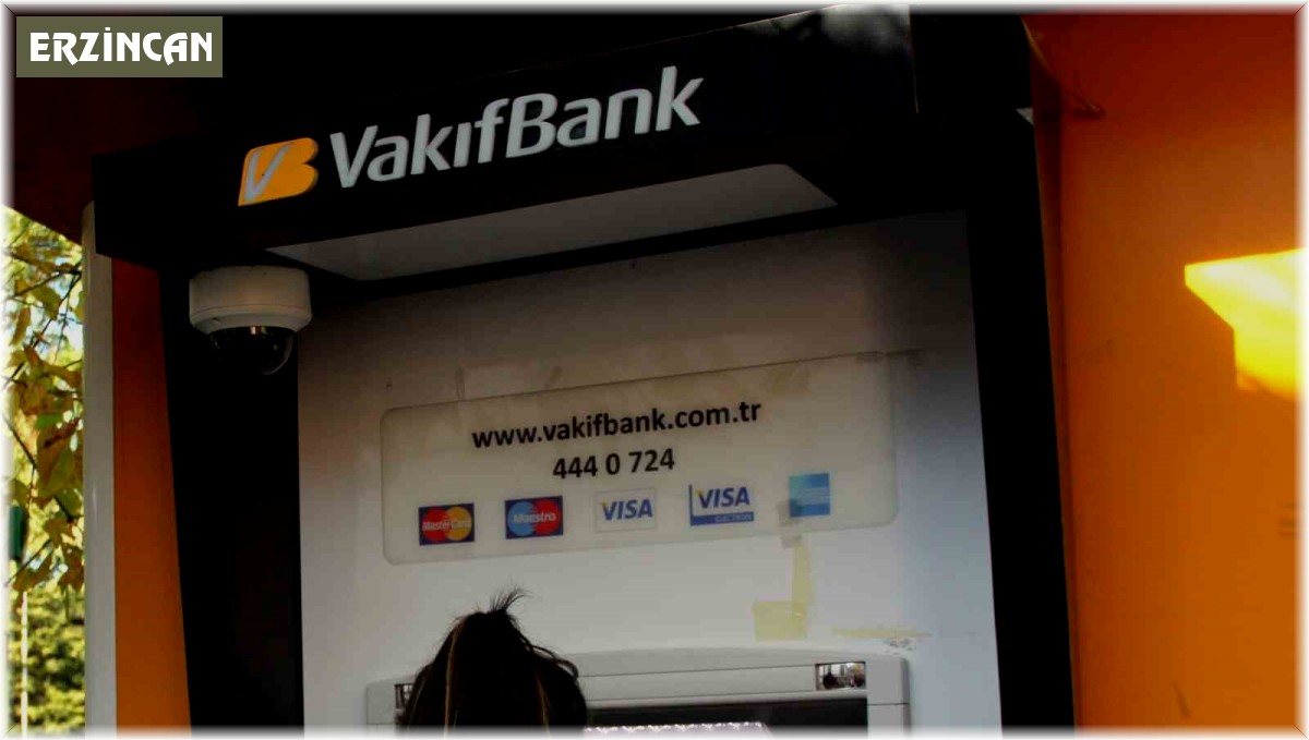 Arızalı Vakıfbank ATM'si vatandaşların tepkisine neden oluyor