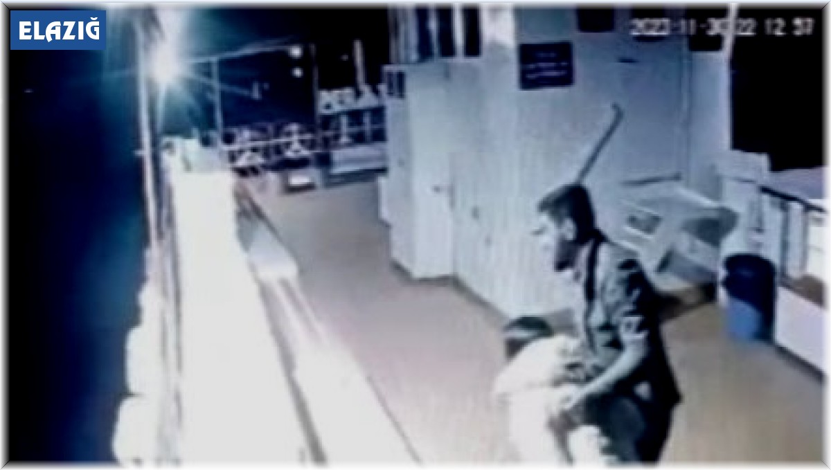 Arkadaşı ile tartıştıktan sonra feribottan kendini suya attı