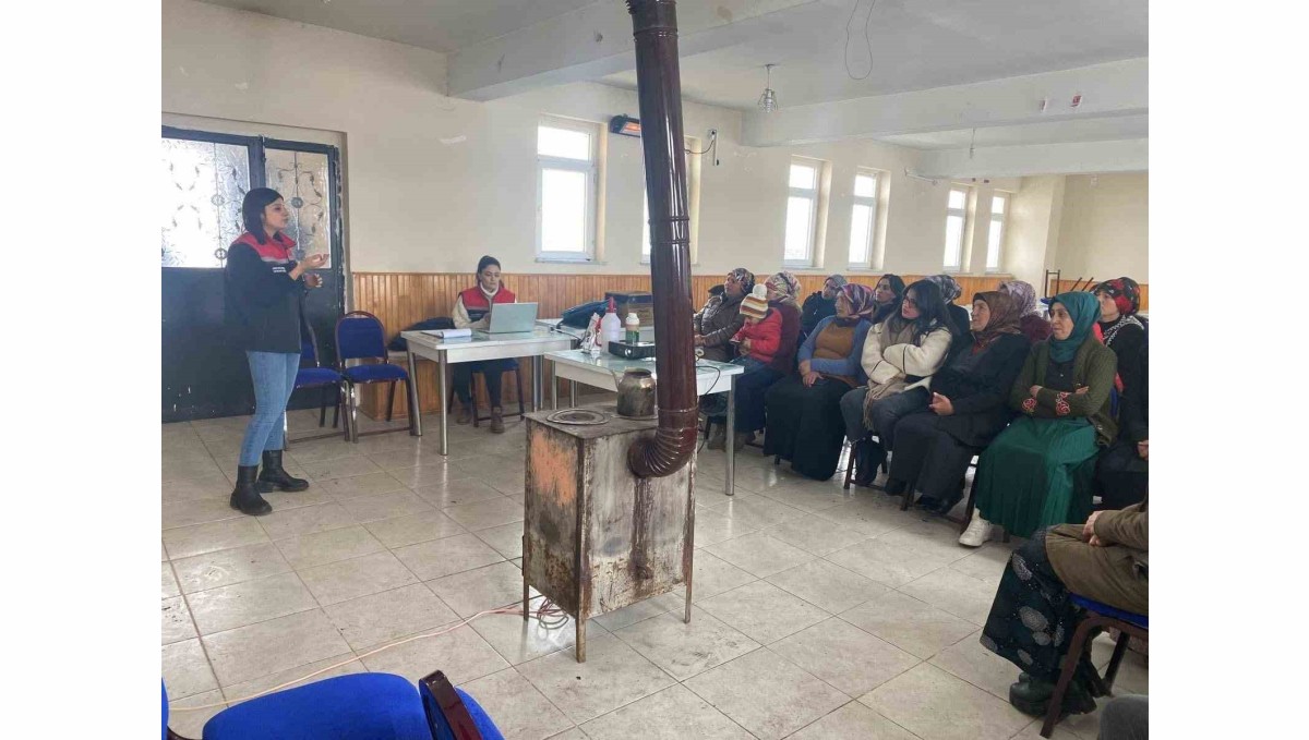 Arpaçay'da kadın çiftçiler hem öğreniyor hem güçleniyor