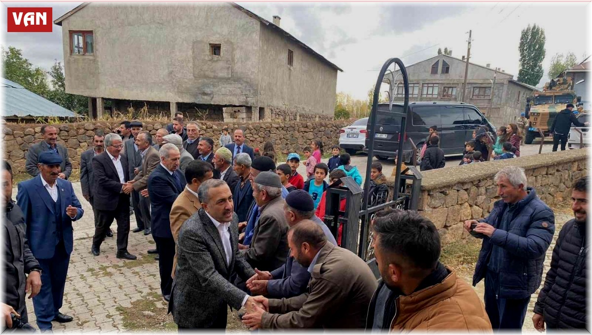 Arvas döneminde bir ilk daha: Erciş'te kapalı yarı olimpik yüzme havuzu hizmete açıldı