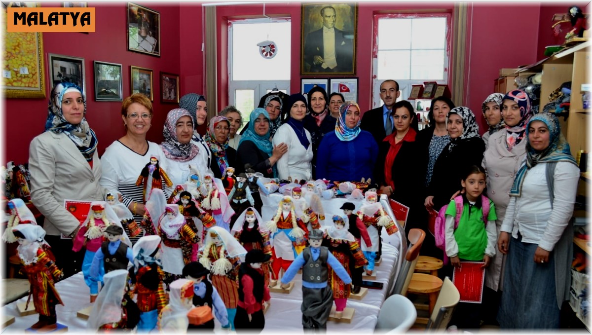 'Aşhan Bacı' bebekleri görücüye çıktı