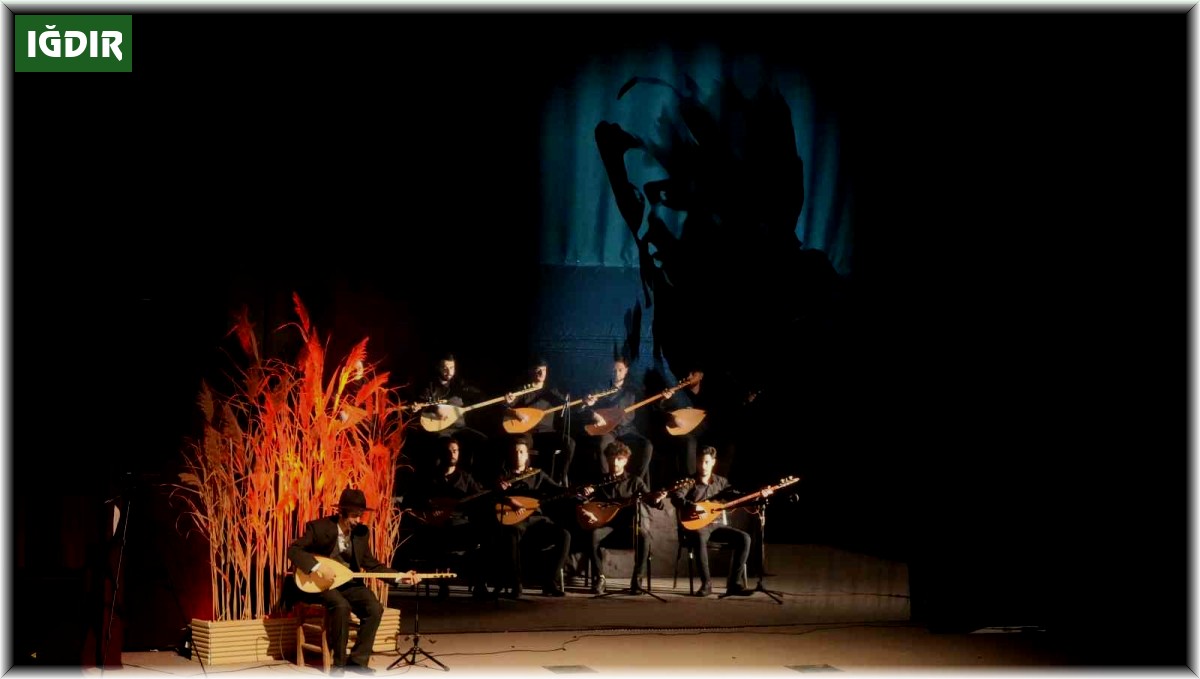 'Aşık Veysel-Biyografik Türkülü Tiyatro Oyunu'na büyük ilgi