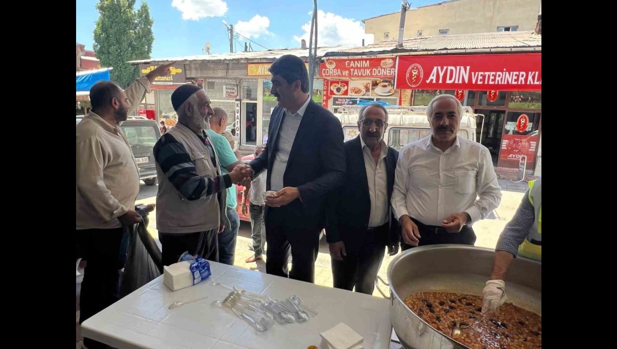 Aşkale'de aşure ikramına yoğun ilgi