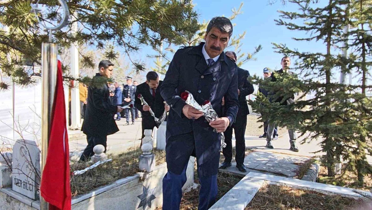 Aşkale'de Çanakkale şehitleri dualarla anıldı