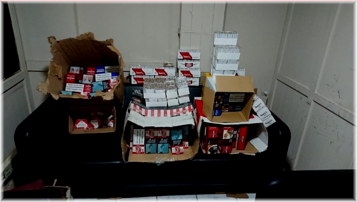 Aşkale'de kaçak alkol ve sigara operasyonu