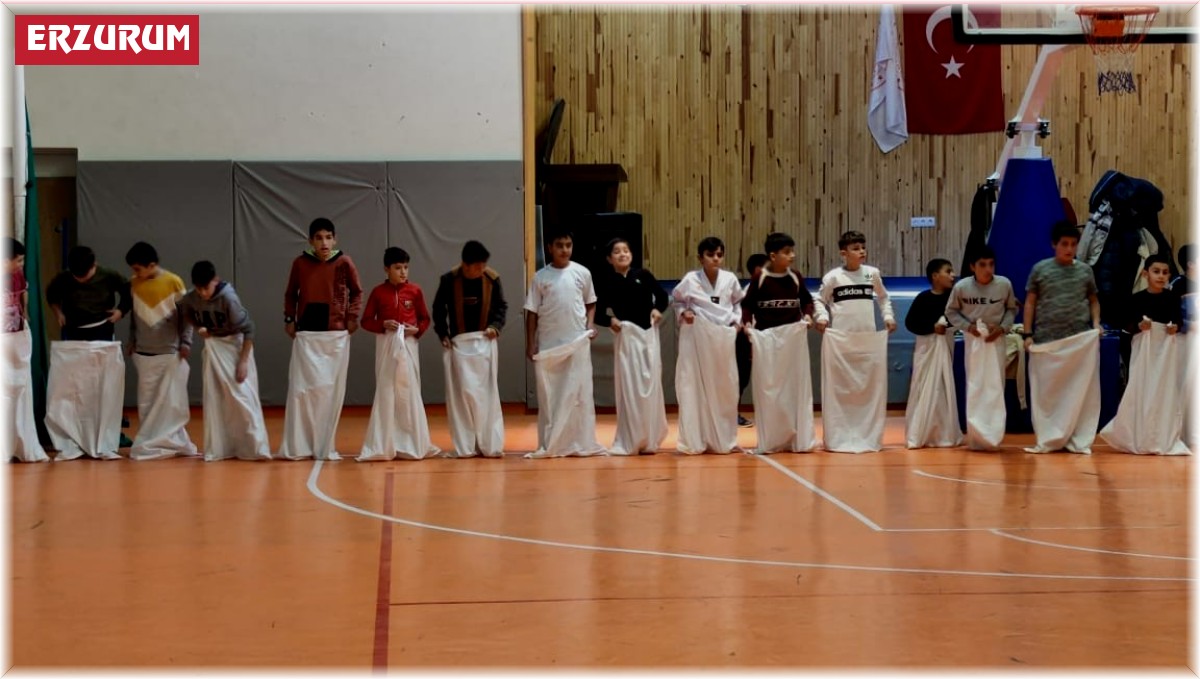 Aşkale'de 'Sosyal medyadan sosyal meydana' etkinliği