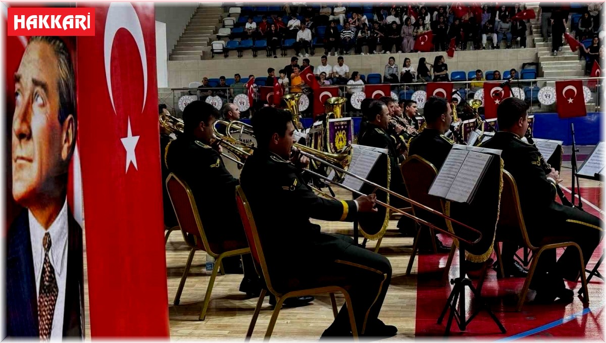 Askeri bando Hakkari'de konser verdi