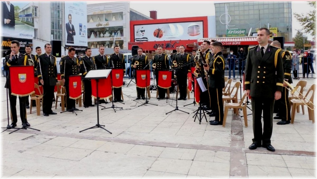 Askeri bandodan Sakarya Zaferi'nin 100'üncü yıl dönümü konseri