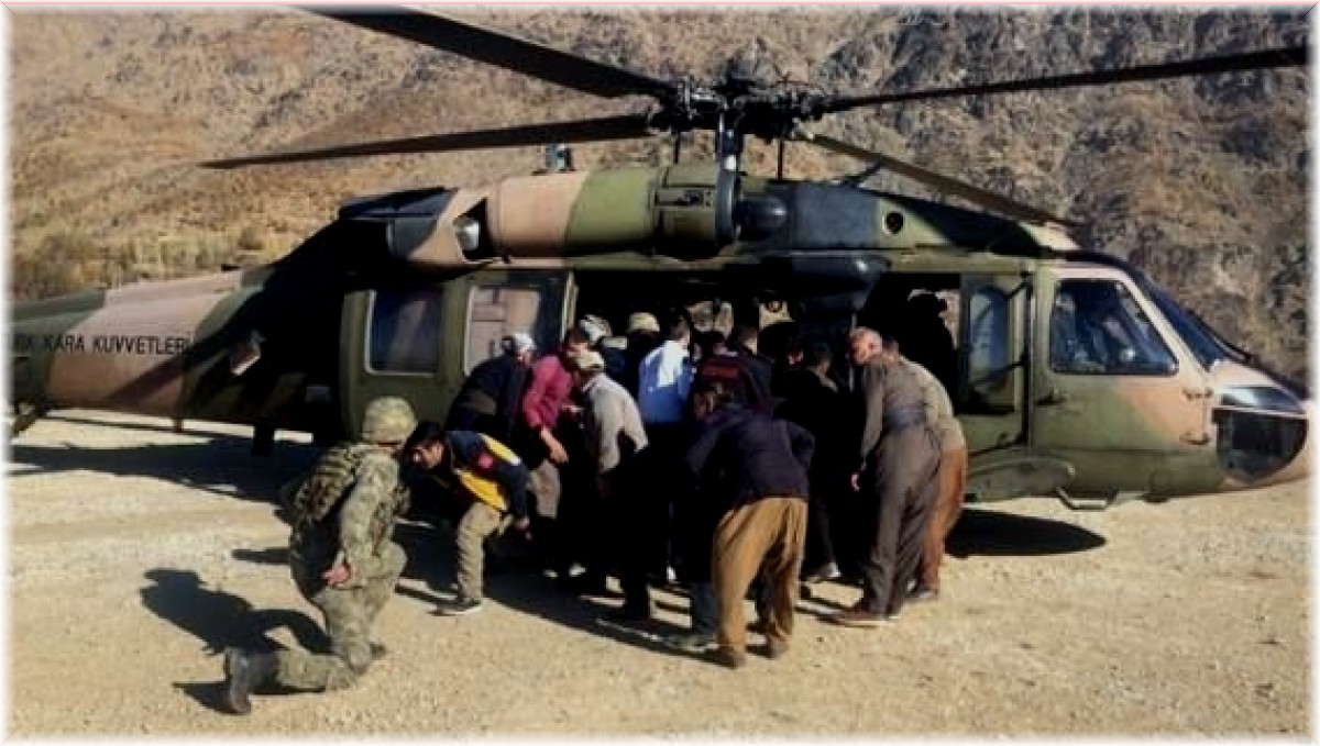 Askeri helikopter traktör kazasında yaralananlar için havalandı