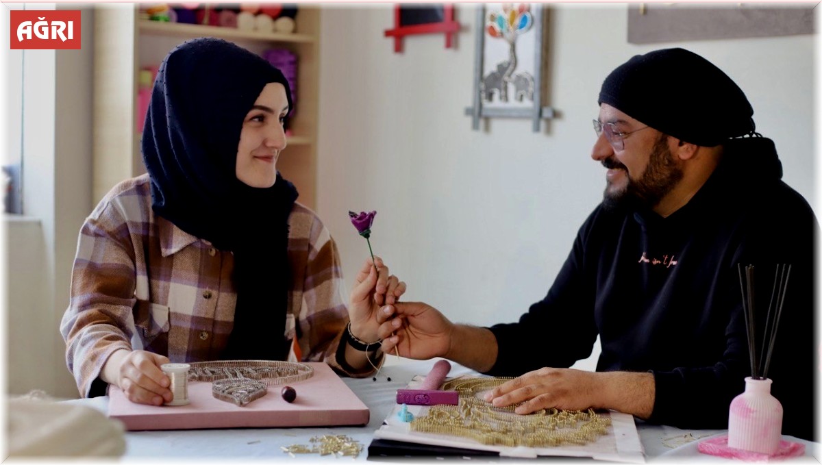 Aşklarına vesile olan filografi sanatını yeni nesillere aktarıyorlar