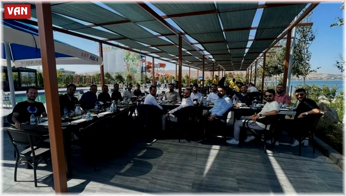 ASRİAD heyeti Van Gölü kıyısında buluştu