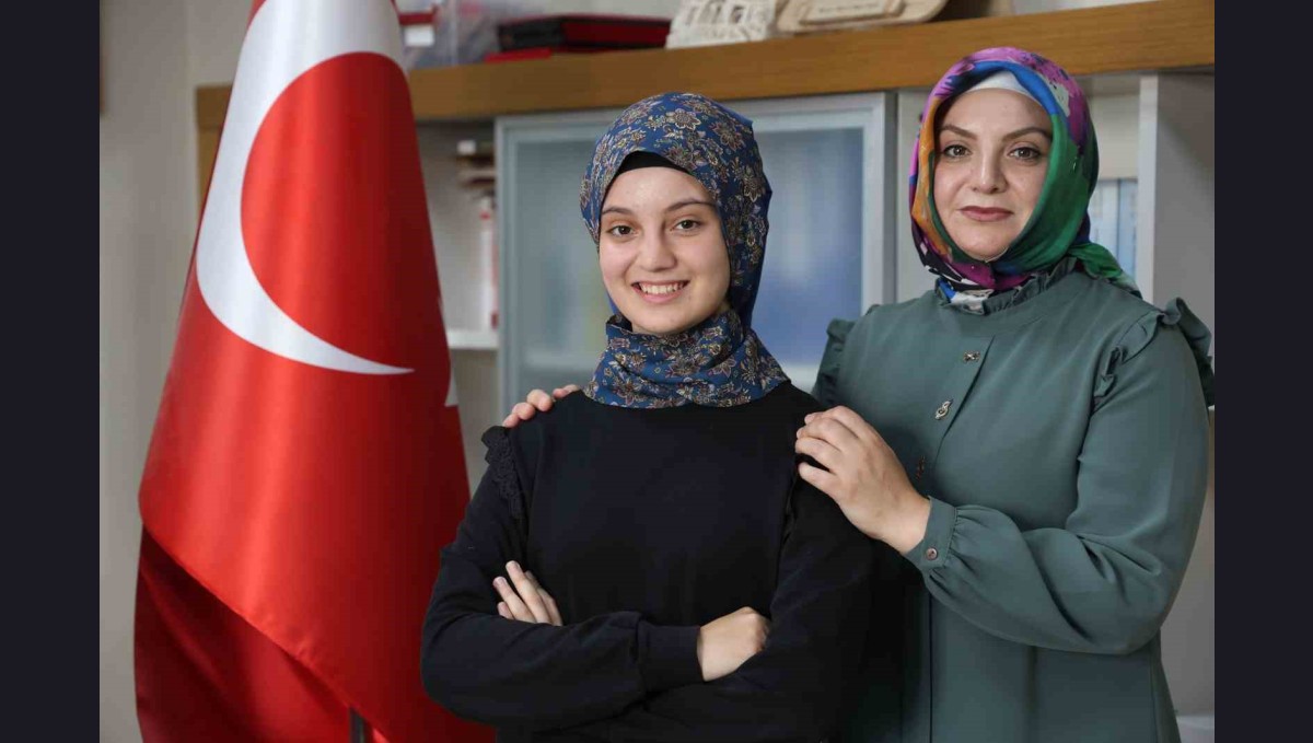 Asrın felaketinde kaybettiği babasına söz verdi, LGS'de Türkiye birincisi oldu