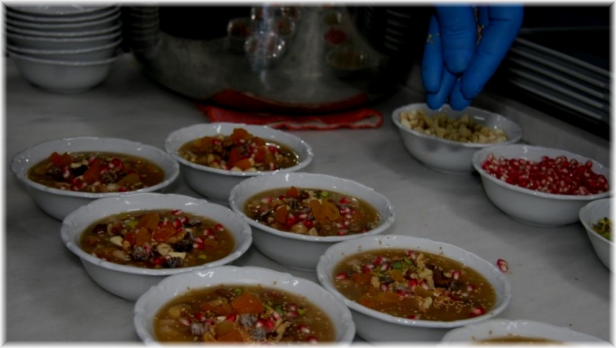 Aşure için gerekli malzemelere ilgi arttı