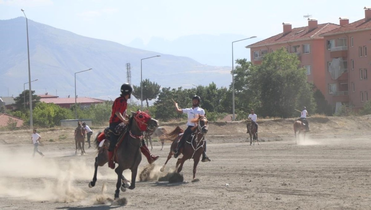 Ata sporu cirit Erzincan'da yaşatılıyor