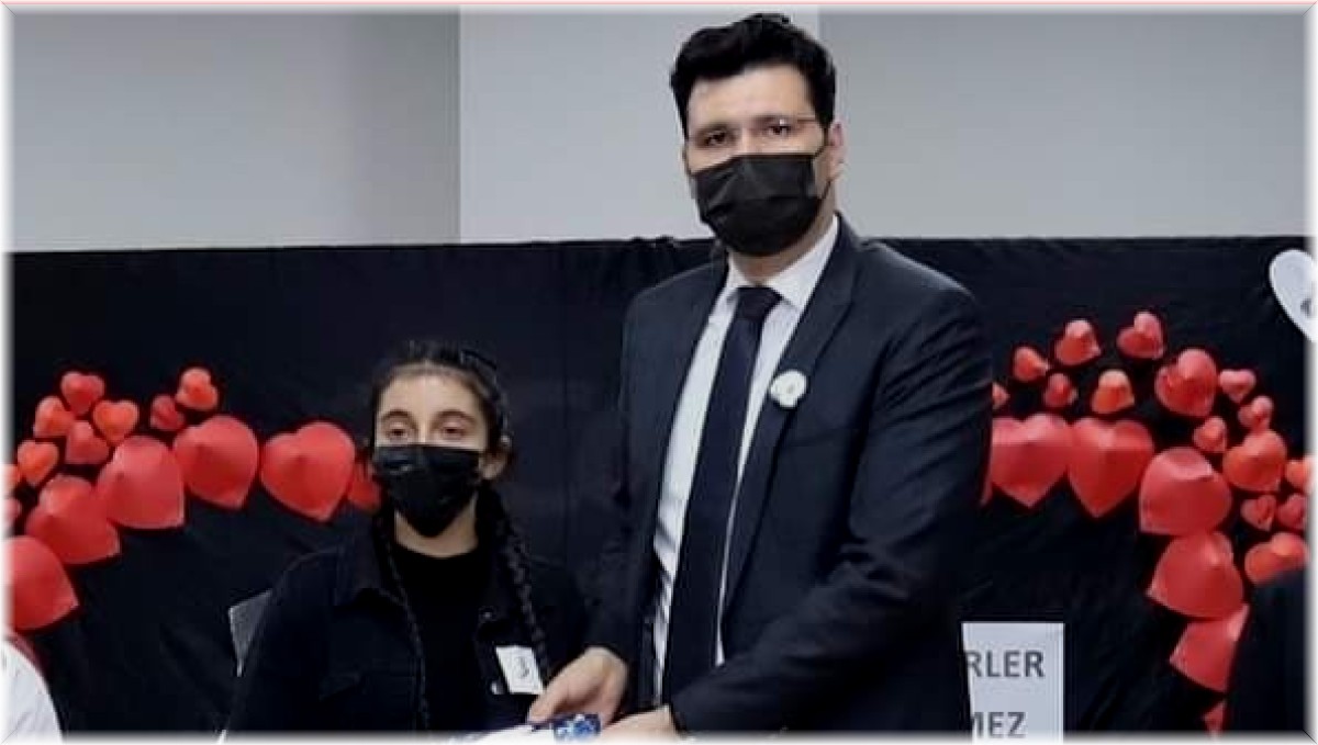 Atatürk Hakkari'de törenle anıldı