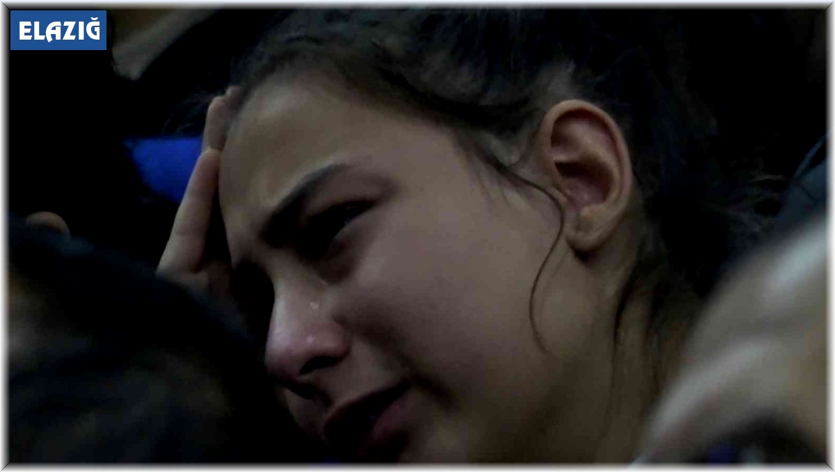 Atatürk'ün anlatıldığı 10 Kasım programında öğrenci hüngür hüngür ağladı