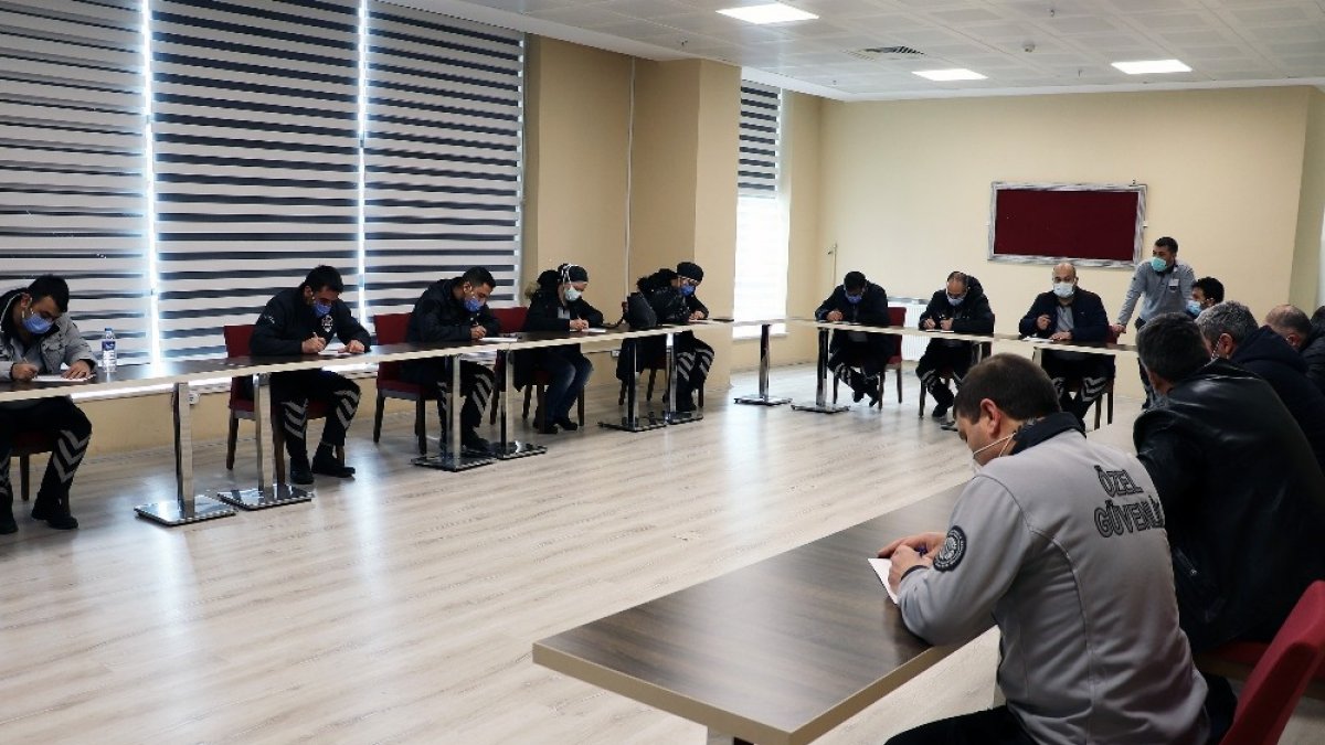 Atatürk Üniversitesi, çalışanlarının iletişim becerilerini geliştiriyor