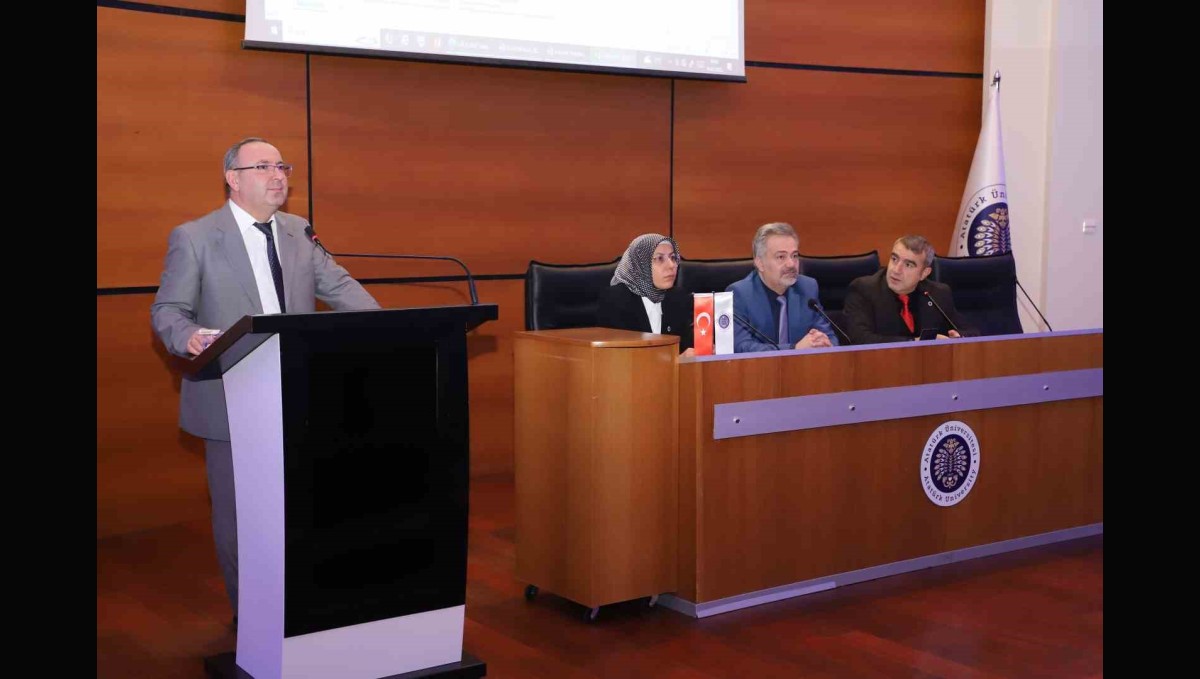 Atatürk Üniversitesi'nde, akreditasyon farkındalığı