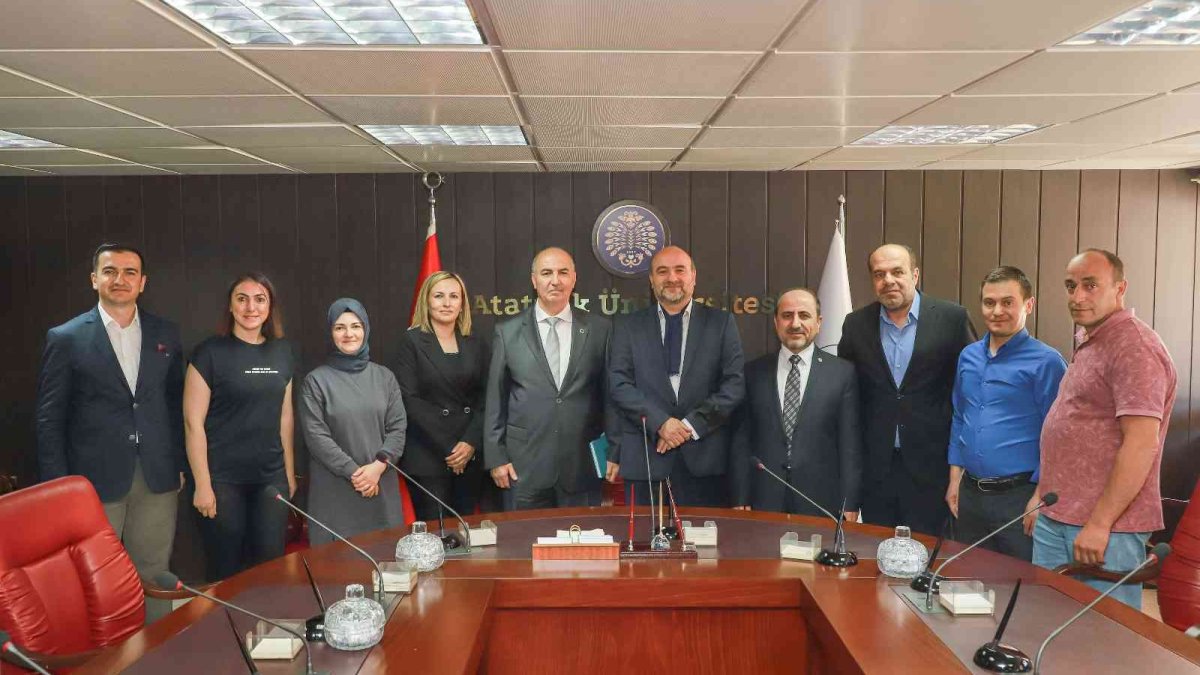 Atatürk Üniversitesi'nde görev değişimi