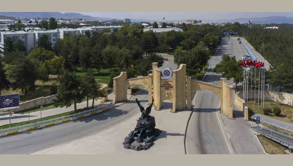 Atatürk Üniversitesi'nden 22 bilim insanı, Stanford'un "Kariyer boyu dünyanın en etkili bilim insanları" listesinde