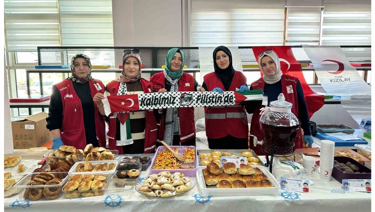 Atatürk Üniversitesi Özel Vakıf Okullarından Filistin'e destek