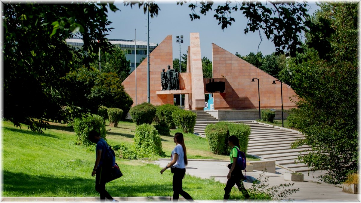 Atatürk Üniversitesi yeni öğrencilerini bekliyor
