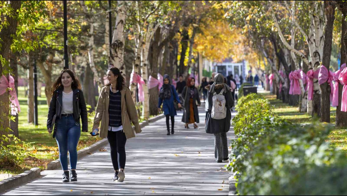 Atatürk Üniversitesi, YKS 2025'te yüzde 102'lik tercih oranıyla büyük başarı elde etti