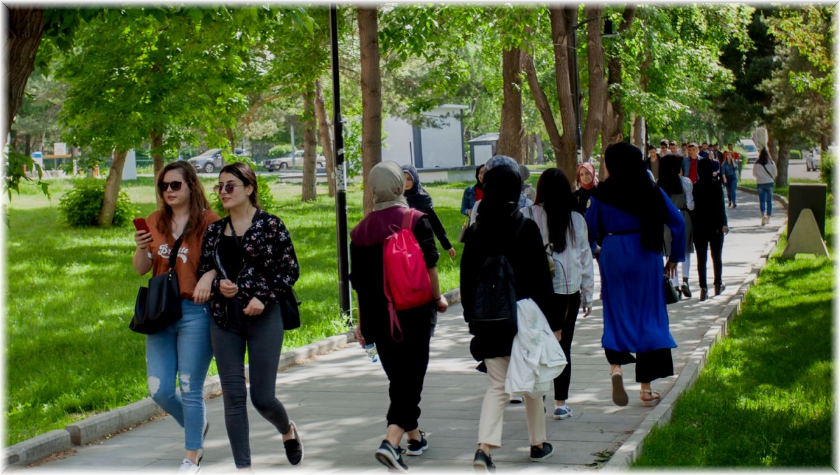 Atatürk Üniversitesi yol arkadaşlarını bekliyor