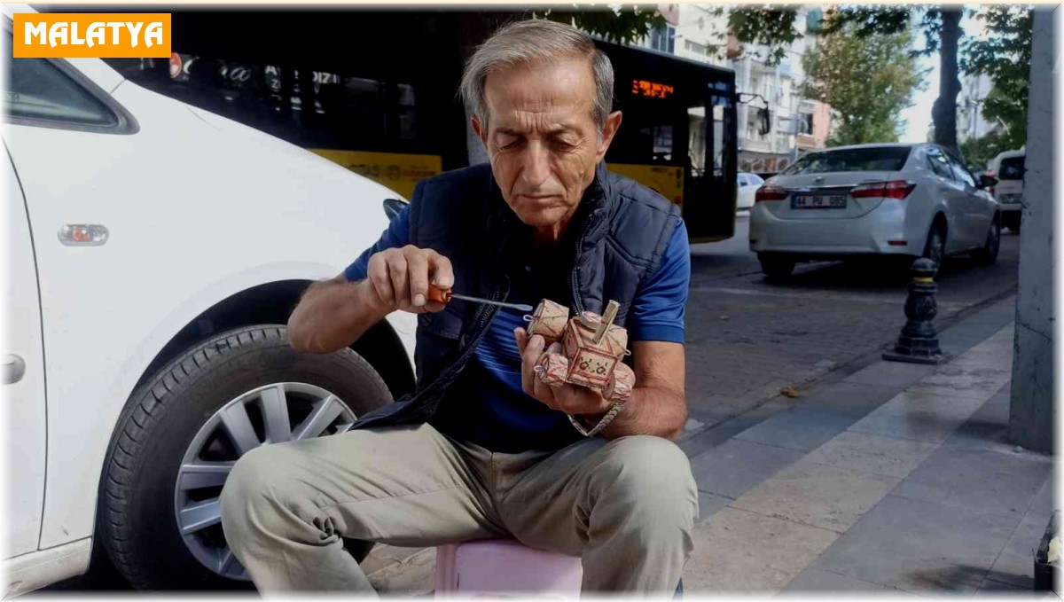 Atıl durumdaki ahşaplardan oyuncak yapıyor