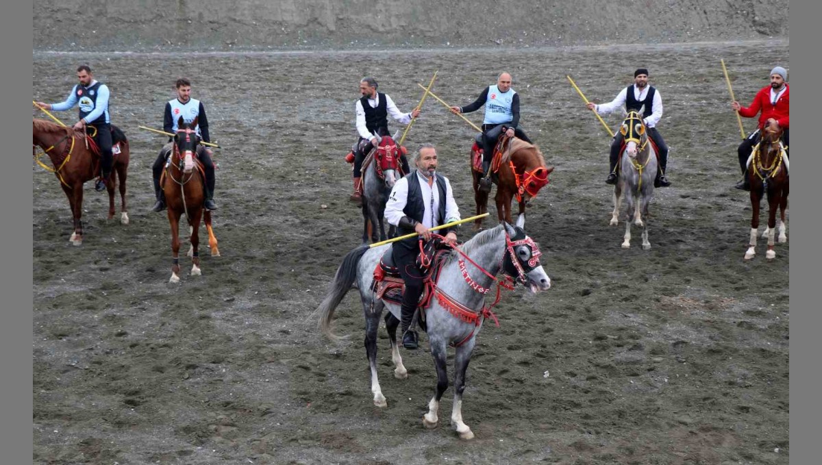 Atlı sporun asırlık geleneği Erzincan'da sürdürülüyor