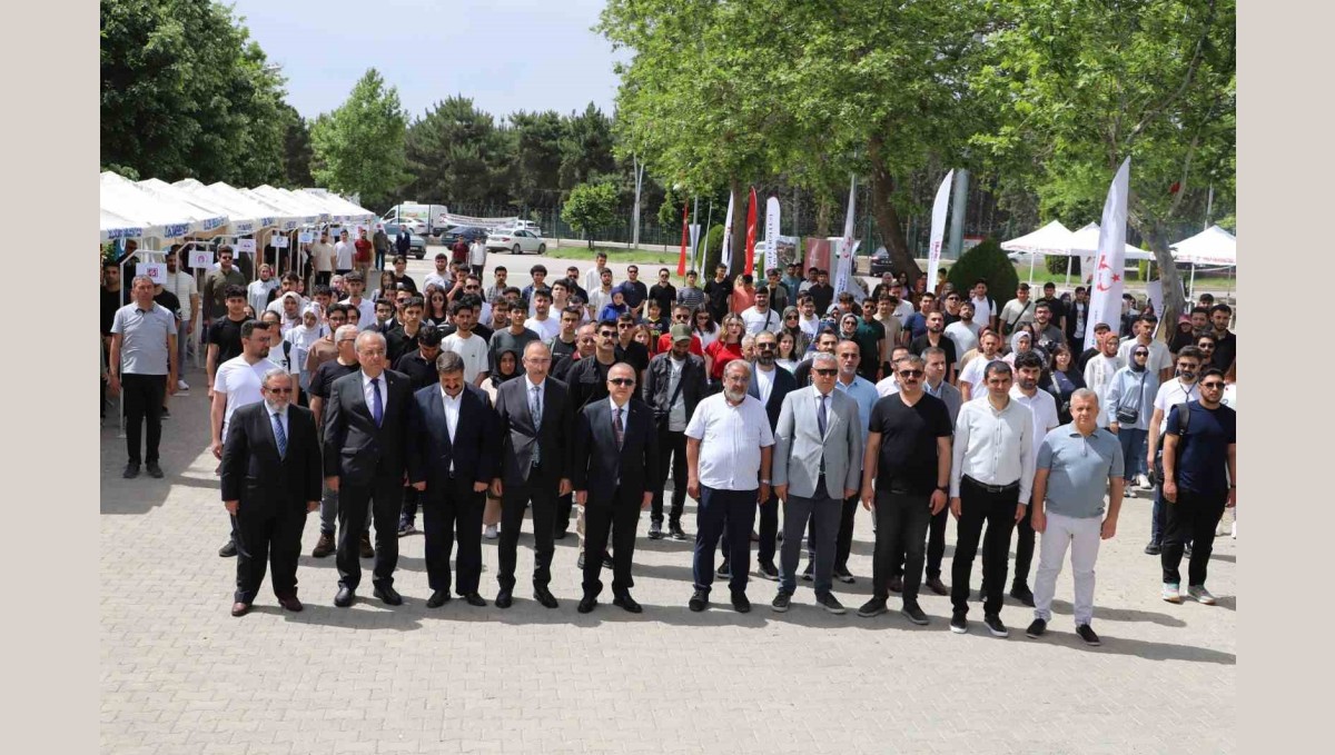 AÜB Tanıtım ve Tercih Fuarı FÜ'nün ev sahipliğinde gerçekleştirildi