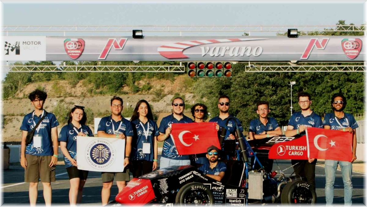 Aura 22 formula aracı İtalya'da Sahne aldı