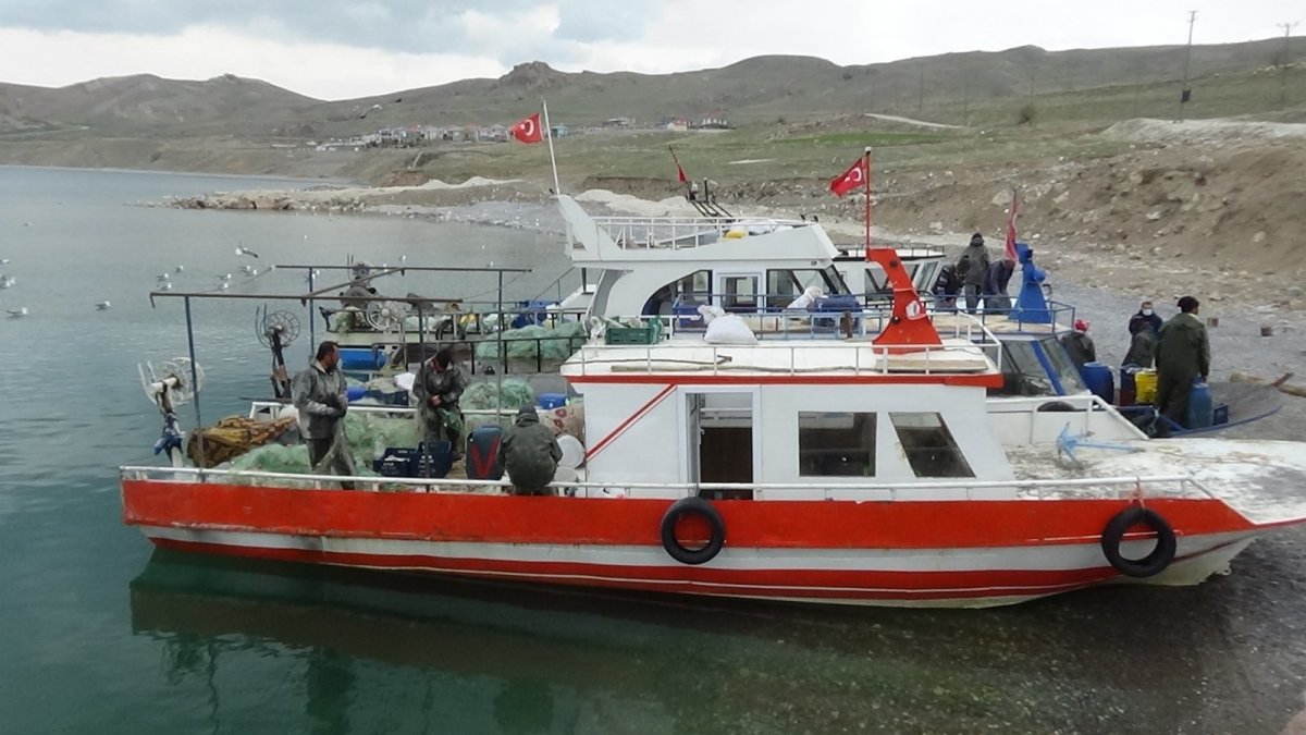 Av sezonu bitti, ağlar bakıma alındı